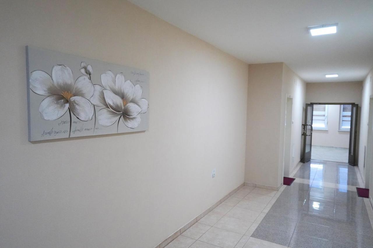 Apartmani Tomic Kladovo Luaran gambar